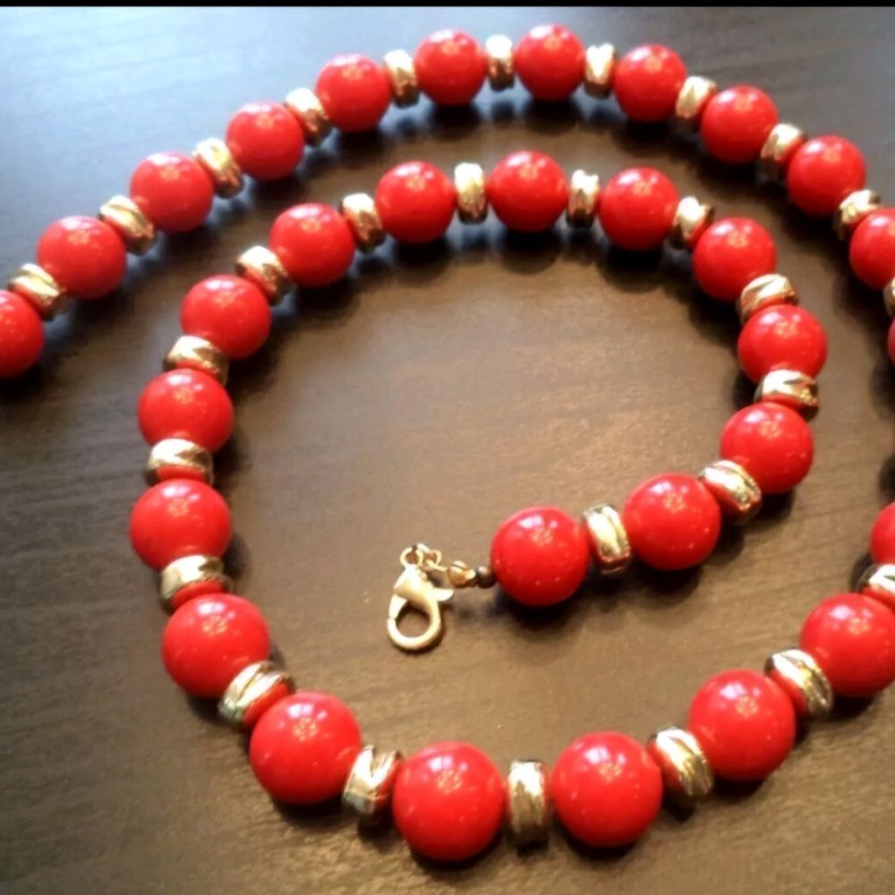 STUNNING VINTAGE ESTATE RED & GOLD TONE BEADED 25.5" NECKLACE
